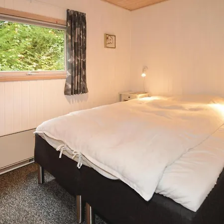בית נופש Three-bedroom Holiday In Logstor *