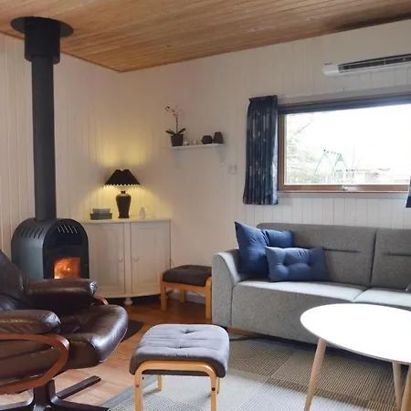 Three-bedroom Holiday In Logstor Løgsted